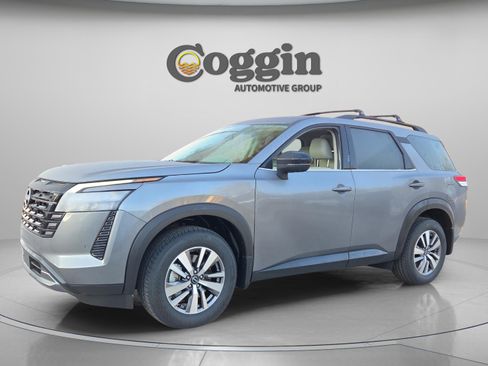 New 2026 Nissan Pathfinder SL FWD image 1