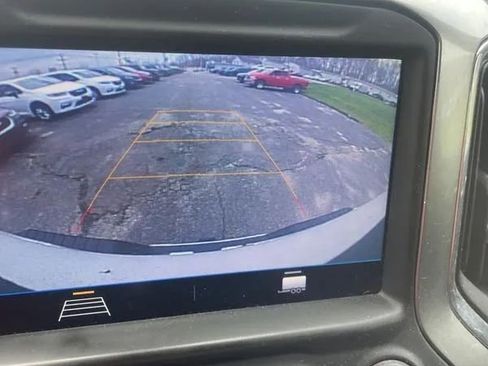 Used 2021 Chevrolet Silverado 2500 LT w/ Convenience Package image 17