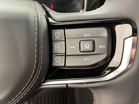 Used 2025 Jeep Wagoneer S Limited AWD/4WD image 24