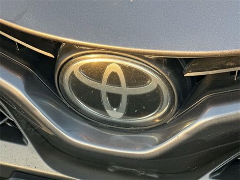 Used 2022 Toyota Camry SE image 28