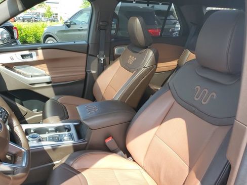 Certified 2023 Ford Explorer King Ranch w/ Technology Package AWD/4WD image 8