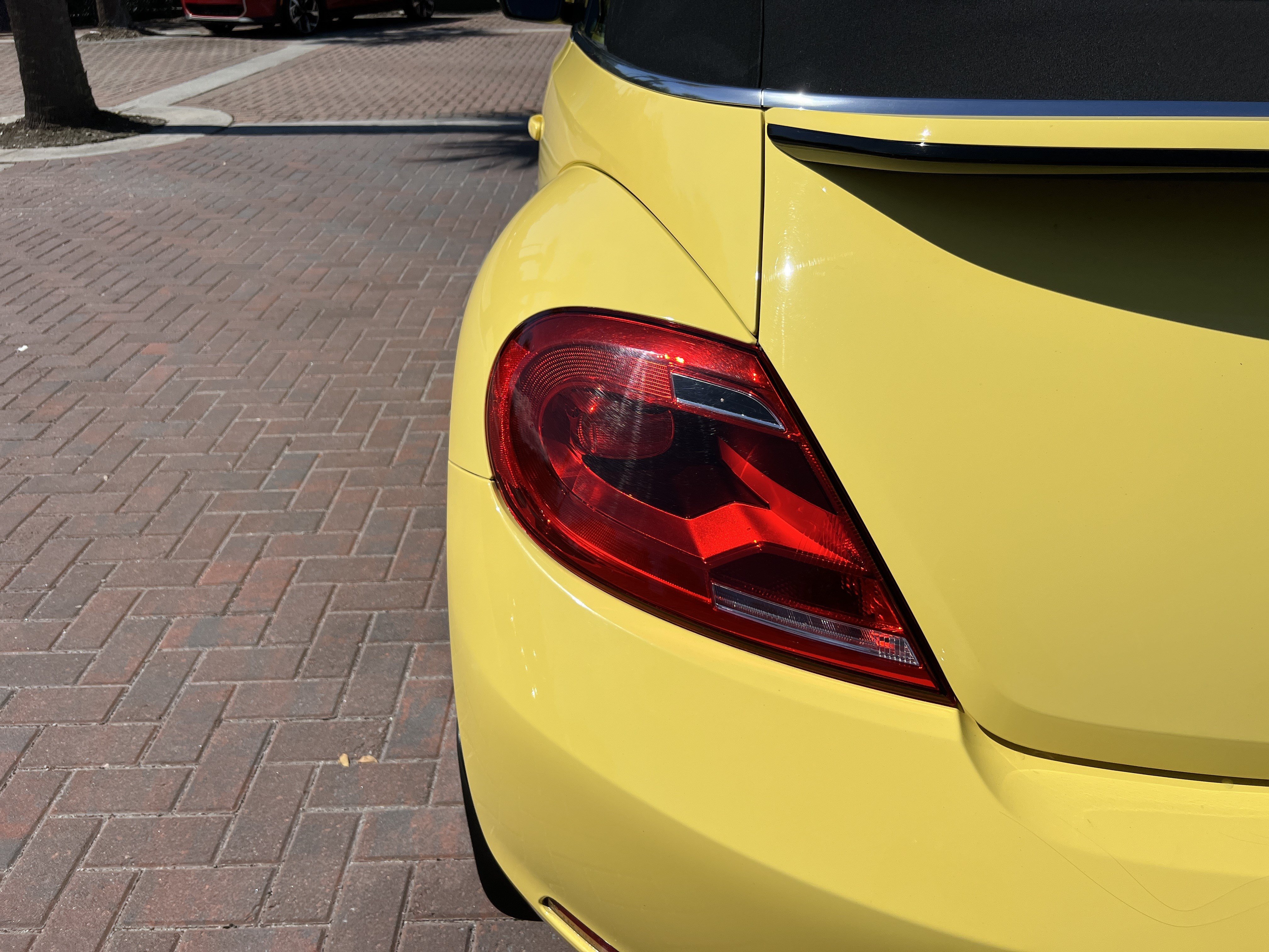 Used 2013 Volkswagen Beetle 2.5 FWD image 36