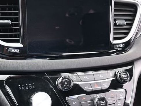 New 2026 Chrysler Voyager LX image 17