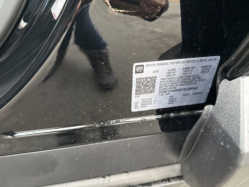 New 2026 Chevrolet Equinox EV LT image 30