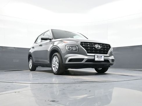 Used 2023 Hyundai Venue SE w/ Cargo Package image 27