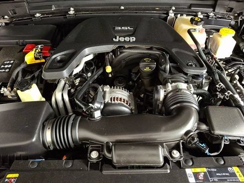 Used 2021 Jeep Gladiator Rubicon AWD/4WD image 29