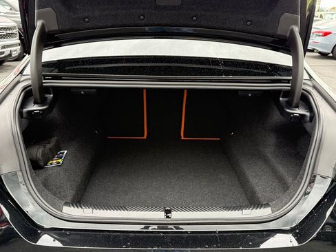 Used 2025 BMW M5 w/ Executive Package image 13