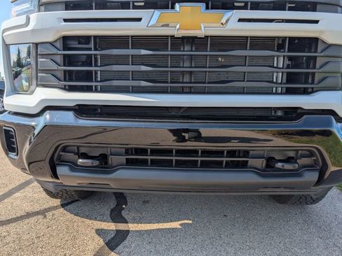 Used 2024 Chevrolet Silverado 2500 Custom w/ Snow Plow Prep/Camper Package AWD/4WD image 28