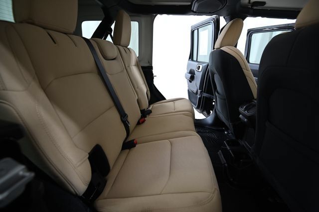 Used 2021 Jeep Wrangler Unlimited Sport AWD/4WD image 30