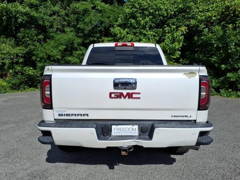 Used 2017 GMC Sierra 1500 Denali AWD/4WD image 4