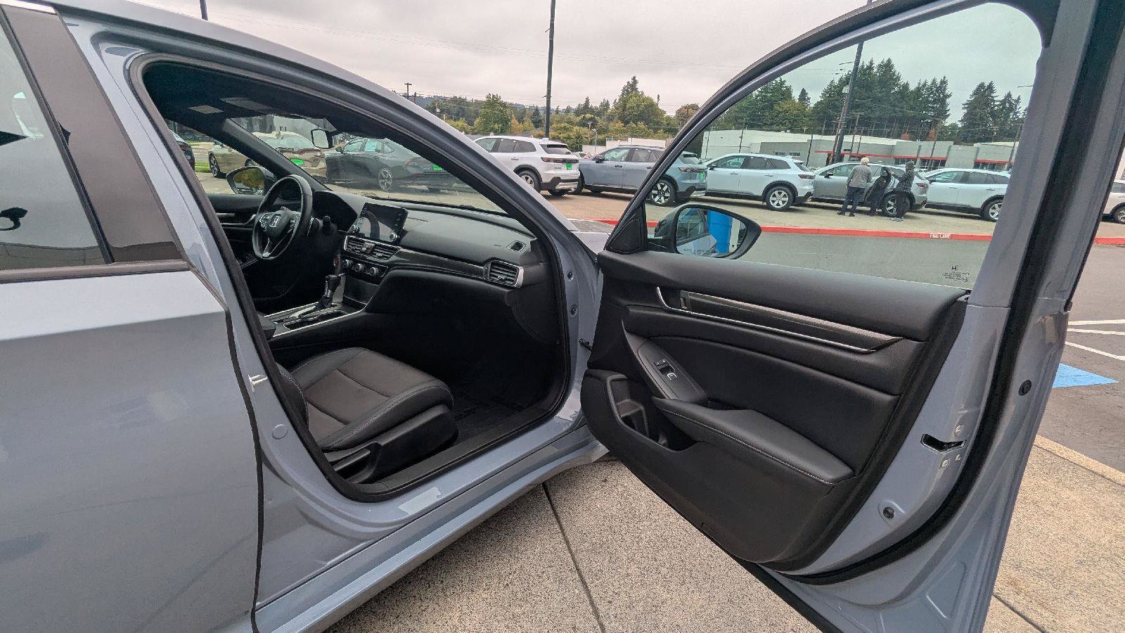 Used 2022 Honda Accord Sport image 14