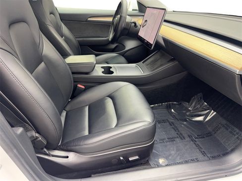Used 2021 Tesla Model 3 Standard Range Plus image 43