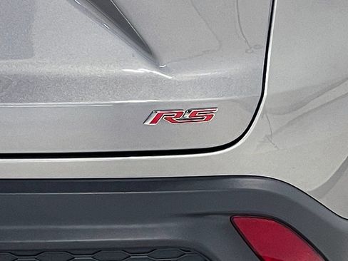 Used 2024 Chevrolet Trax RS FWD image 13