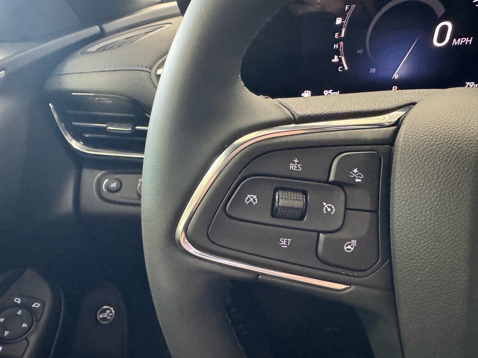 New 2026 Buick Envista Sport Touring w/ Convenience I Package FWD image 25