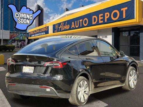 Used 2023 Tesla Model Y AWD image 5