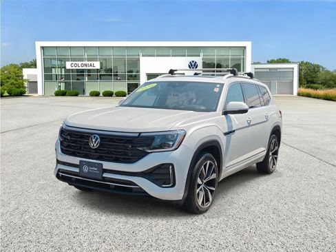 Certified 2024 Volkswagen Atlas SEL Premium R-Line AWD/4WD image 40