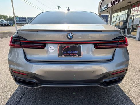 Used 2021 BMW 750i xDrive w/ Executive Package AWD/4WD image 47