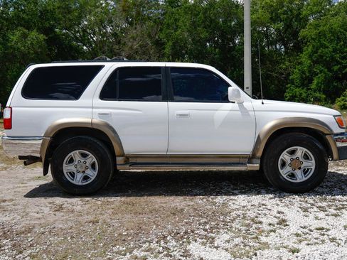 Used 2002 Toyota 4Runner SR5 RWD image 13