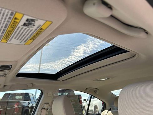 Used 2019 Subaru Legacy 2.5i Premium w/ Popular Package #2A AWD/4WD image 17