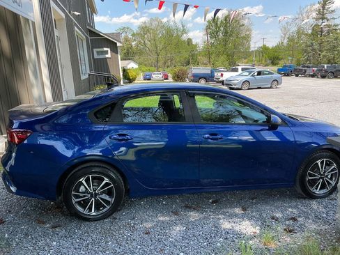 Used 2023 Kia Forte LXS w/ LXS Technology Package FWD image 4