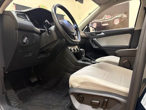 Used 2019 Volkswagen Tiguan SE AWD/4WD image 27
