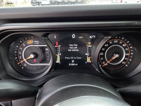 Certified 2025 Jeep Wrangler Unlimited Sahara AWD/4WD image 13