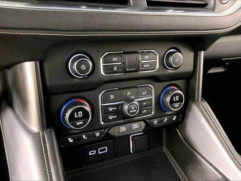 Used 2021 Chevrolet Tahoe Premier w/ Premium Package AWD/4WD image 14