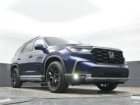 New 2025 Honda Pilot Touring image 33
