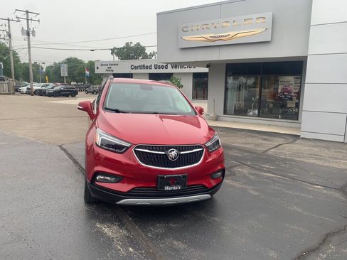 Used 2019 Buick Encore Essence AWD/4WD image 2