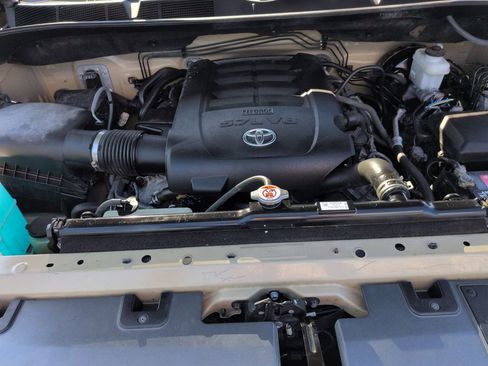 Used 2019 Toyota Tundra SR5 w/ TRD Off Road Package image 22