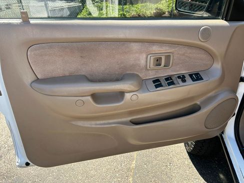 Used 2002 Toyota Tacoma 4x4 Double Cab image 9