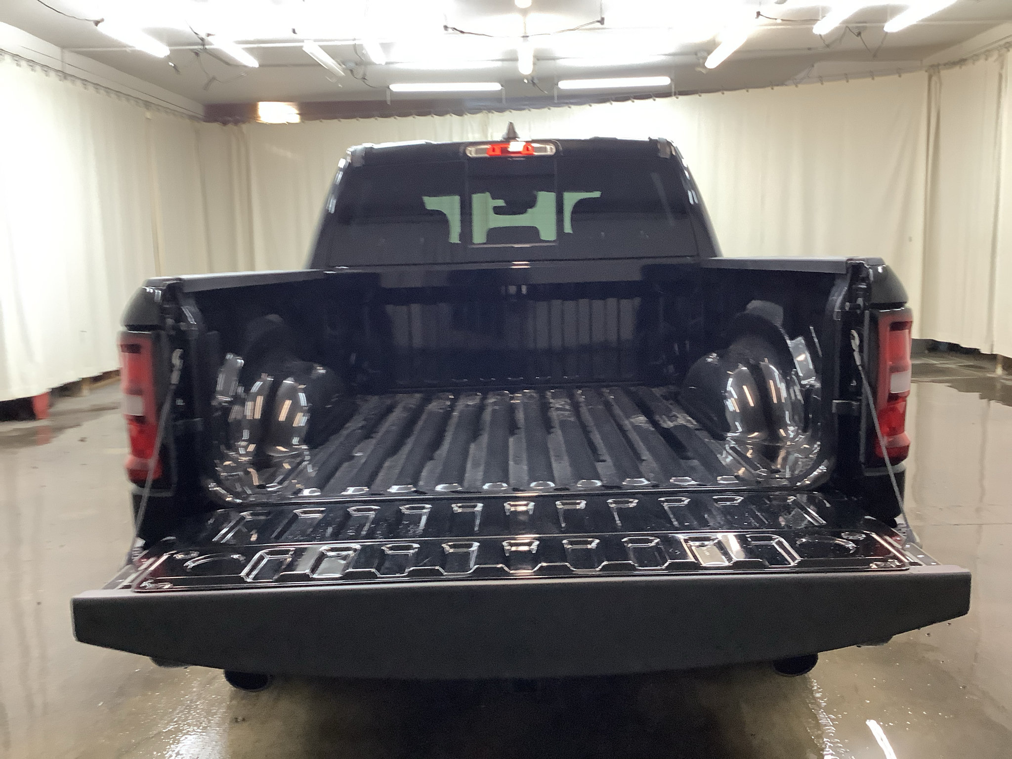 New 2026 RAM 1500 Big Horn w/ Night Edition AWD/4WD image 7
