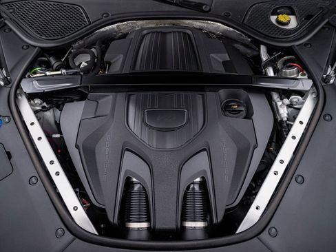 Certified 2025 Porsche Panamera 4 image 29