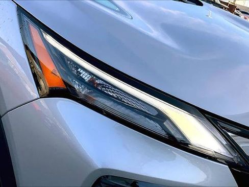 Certified 2025 Nissan Rogue SV image 26