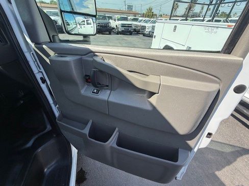 Used 2019 Chevrolet Express 3500 w/ Power Convenience Package image 21
