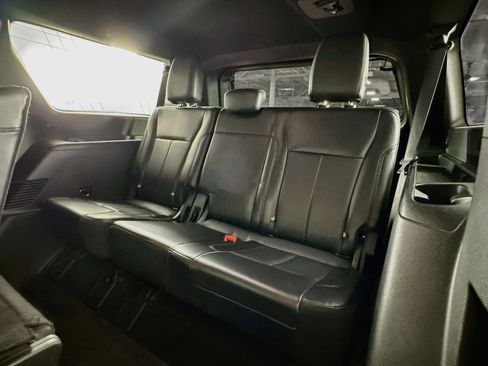 Used 2020 Ford Expedition Max XLT w/ Equipment Group 202A AWD/4WD image 28