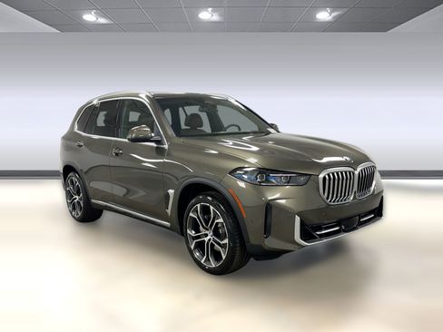 New 2026 BMW X5 sDrive40i image 6