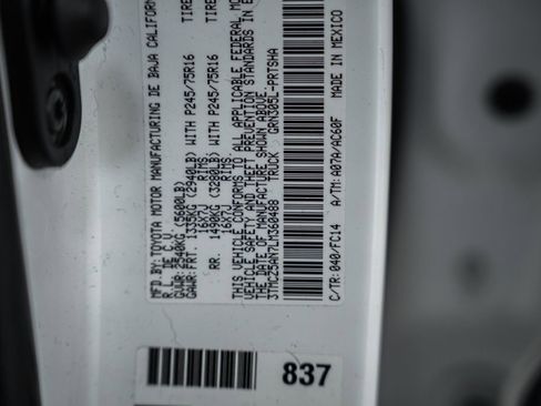 Used 2020 Toyota Tacoma SR5 image 38