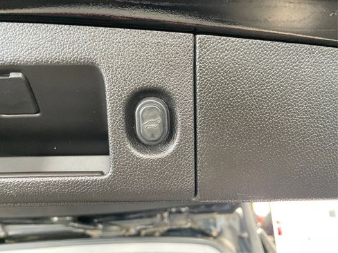 Used 2019 GMC Yukon XL SLT image 14