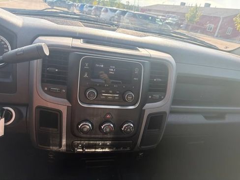 Used 2014 RAM 2500 Tradesman w/ Chrome Appearance Group AWD/4WD image 11
