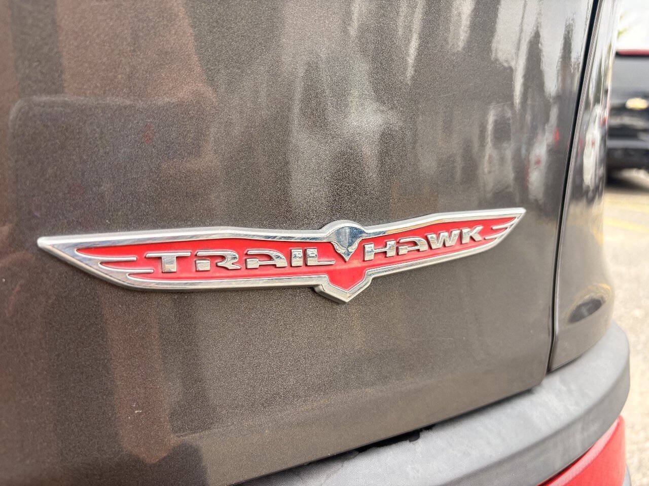Used 2014 Jeep Cherokee Trailhawk w/ Cold Weather Group AWD/4WD image 35