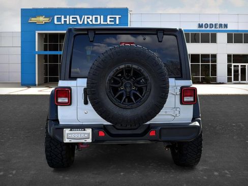 Used 2018 Jeep Wrangler Unlimited Rubicon image 4