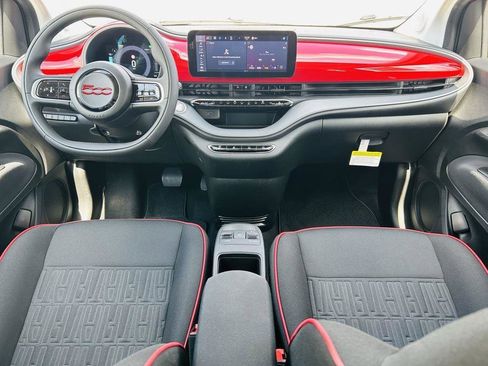 New 2024 FIAT 500 e (RED) image 21