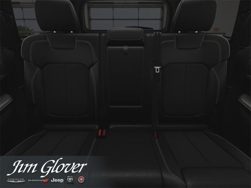 New 2025 Jeep Grand Cherokee Altitude image 23