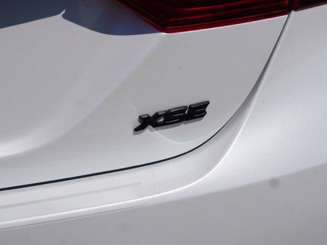 Used 2019 Toyota Camry XSE FWD image 11