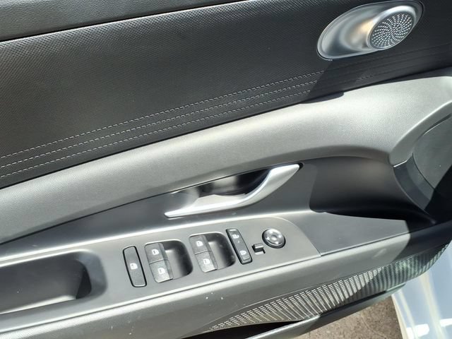 Used 2026 Hyundai Elantra Hybrid FWD image 12