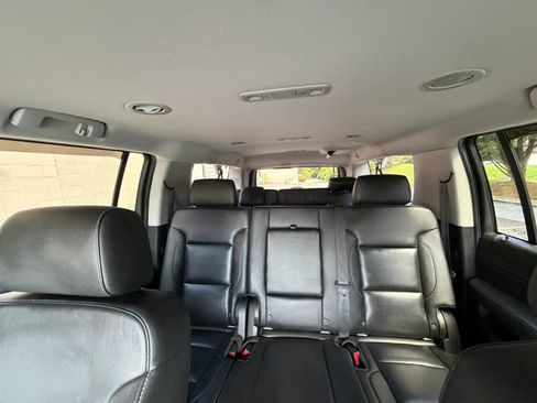 Used 2020 Chevrolet Suburban LT w/ Luxury Package AWD/4WD image 22