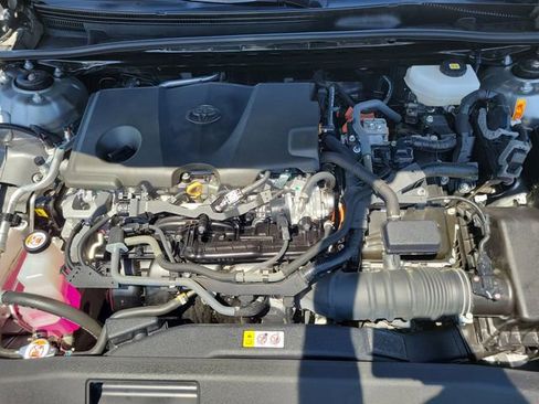 Used 2025 Toyota Camry SE FWD image 32