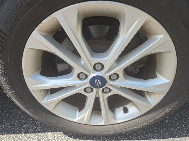 Used 2019 Ford Escape SE FWD image 10