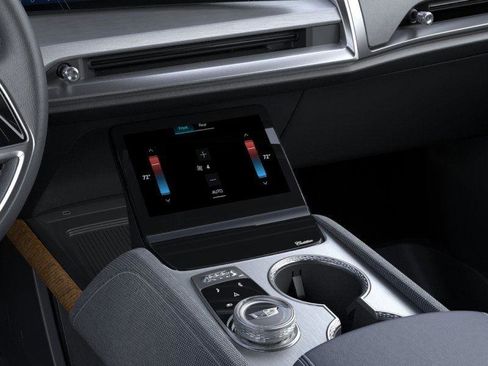 New 2026 Cadillac Vistiq Premium Luxury w/ LPO, Floor Liner Package AWD/4WD image 24